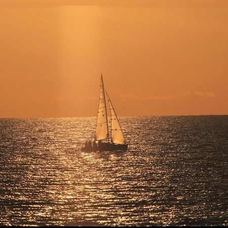 Апартаменты Salerno Mare E Luci Экстерьер фото